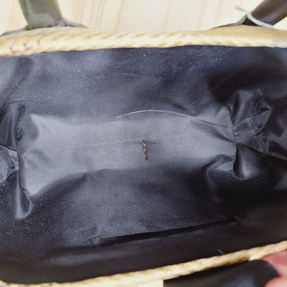 Vintage 1980's Hard Shell Woven Straw Clutch w/ Vegan Leather Handles, PRE-OWNED - Picture 4 of 4